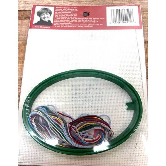 Counted Cross Stitch Kit "Home For Christmas" 4" x 5.5" With Hoop - Picture 4 of 4